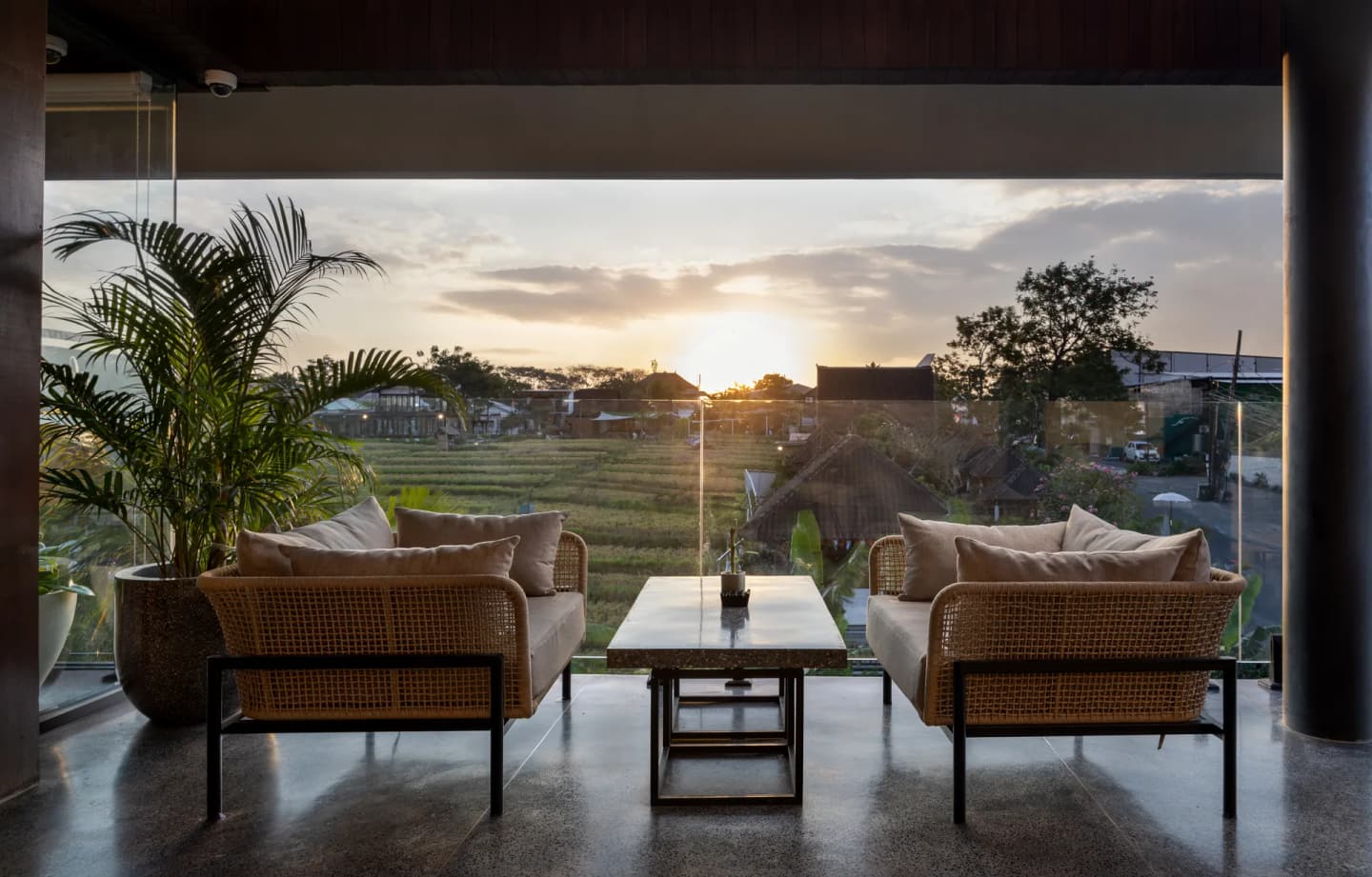 Elys Kitchen Seminyak thumbnail 3